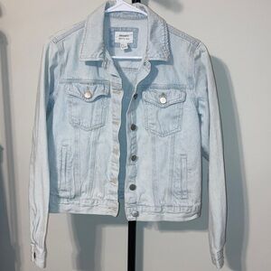EUC FOREVER 21 LIGHT BLUE DENIM JEAN JACKET 100% COTTON Medium